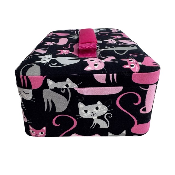 Blank pink & gray fabric covered organizer with magnetic snap closure - Picture 6 of 12